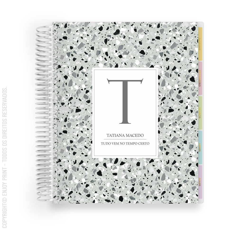 Enjoy Planner 2024 - Granilite: Monogram Gray (planner com acessórios grátis - vai com + de 700 adesivos, régua, 2 blocos de notas e elástico).